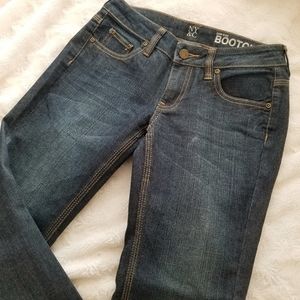 NEW YORK & COMPANY curvy Low rise bootcut jeans